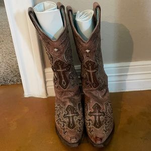 Corral distressed vintage boots